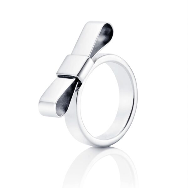 Bow Wow Wow Ring.