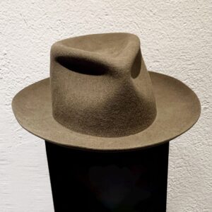 Hat in the wind -  Dark Camel