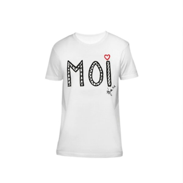 MOI T-shirt.
